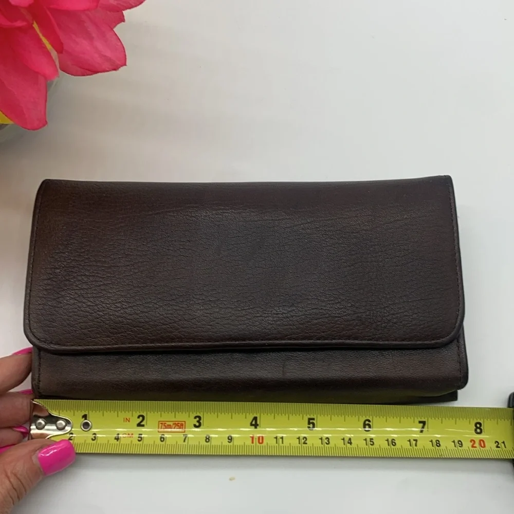 Wilsons Leather Chocolate Brown Wallet Standard Size